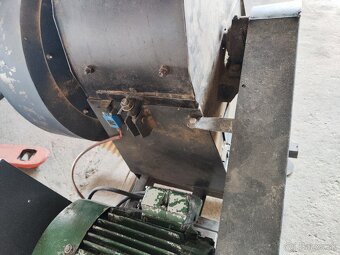 Výkonný kladivkovy drvic - 8