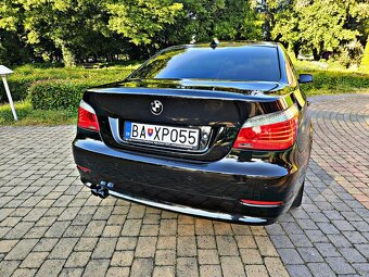 BMW 525d xDrive 3.0d (2993cm³), 145 kW, rv:8/2009 - 8