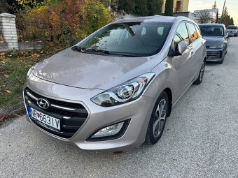 TOP STAV - Hyundai i30 CW 1.6i CRDi VGT GO, IBA 75900 km - 8