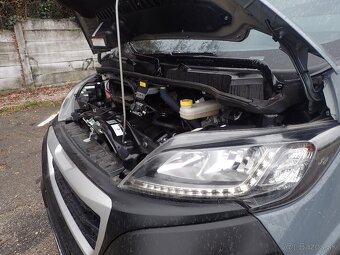 Zánovná vestavba obytné auto karavan L4H3 pre 4 osoby - 8