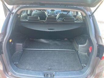 Hyundai ix35 1,7 CRDI FIFA WORLD CUP Edition - 8