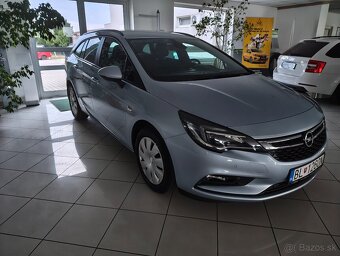 Opel Astra kombi 1.4T len 118 000 km - 8