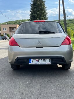 Peugeot 308 - 8