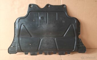 spod kryty podvozku, motora Octavia 3 - 8
