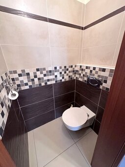Priestranný obchodný priestor prízemie 105 m2 Galanta - 8