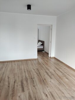 Prenájom priestorov na kancelárie a služby - 8