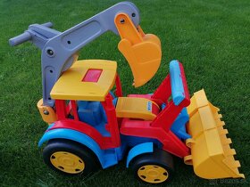 Hračky-smetiarske auto, traktor s lyžicou a bagrom - 8