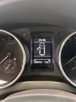 Škoda Yeti 2.0 TDI 103 kW 4x4 |Apple CarPlay | STK 8/2026 - 8