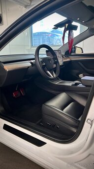 Tesla 3 SR 2023 - 8