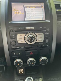 Nissan X-Trail 2.5 - 8