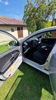 KIA Cee'd 1.6CRDi hatchback - 8