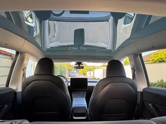 Tesla Model Y Long Range 514 PS Dual Motor 2022 - 8