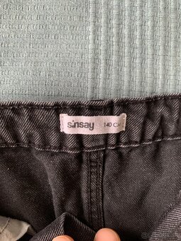 Čierny-sivý rifle Sinsay 140 - 8