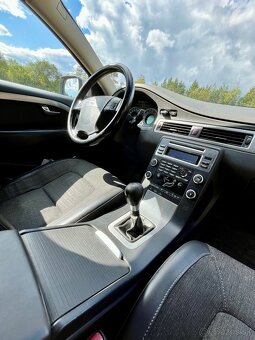 Volvo XC70 D5 AWD Manuál - 8