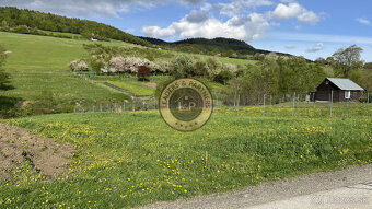 NA PREDAJ-rozľahlý pozemok v Jakovanoch ideálna investícia - 8