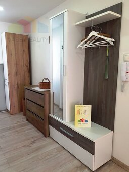 EXKLUZÍVNE | Priestranný 2-izbový tehlový byt (69,3 m²) v - 8