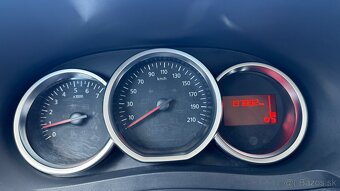 Dacia Lodgy 1.6 SCe Arctica 7m - 8