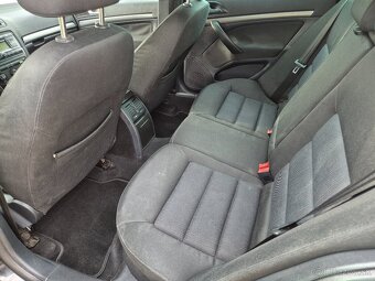 Predám Škoda Octavia Combi 2 Elegance 2.0 TDI 103kw M6 - 8
