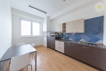 HALO reality - Predaj, administratívny priestor Kolíňany - E - 8