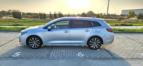Toyota Corolla Combi TS 1,8 hybrid - 8