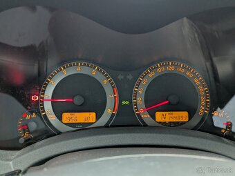 Toyota Auris 1.6 - 8