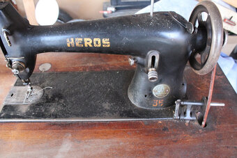Šicí stroj - 8
