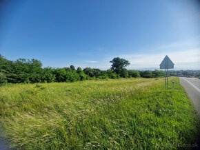 Ponúkame na predaj EXKLUZÍVNE POZEMOK,POZDIŠOVCE - 8
