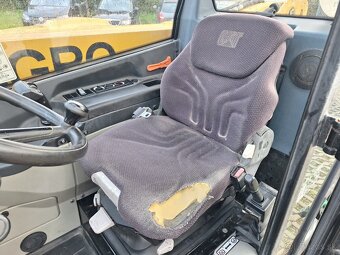 CATERPILLAR TH 407 AG 4X4 - 8