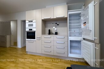 Na predaj luxusný, novozrekonštruovaný, moderne zariadený ve - 8