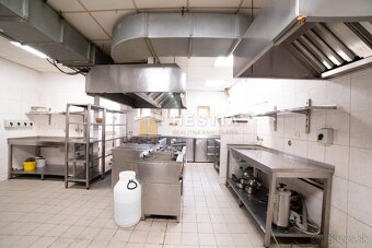 ZNÍŽENÁ CENA NA PREDAJ KOLIBA v úžasnej lokalite, Skalica - 8