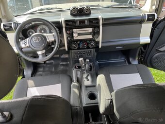 Toyota Fj Cruiser - 8