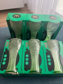 Sklbene pohare na vodu - 8