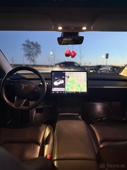 Tesla Model 3 Long Range AWD (2021) Najazdené: 93 000 km - 8