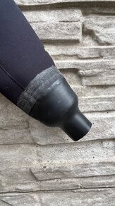 Predám suchý patápačský neoprén Aqualung Intruder - 8