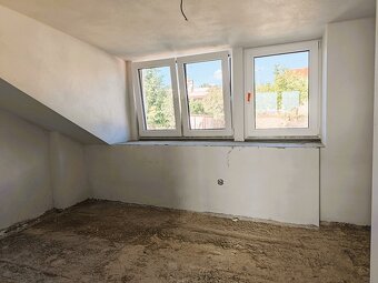 PREDAJ 4 IZBOVÝ BYT S KRÁSNYM VÝHĽADOM NA ZOBORE, BALKÓN 13 - 8