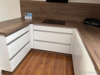 Kuchynská linka - 8