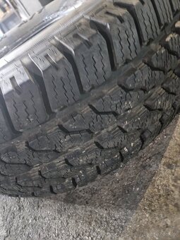 2ks pneu 35x12.5 R15 na rezervu. - 8