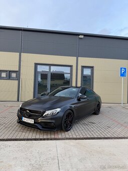 Mercedes AMG C63s - 8