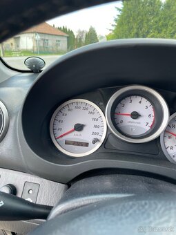 Toyota RAV4 2.0 d4d 4x4 2005 - 8