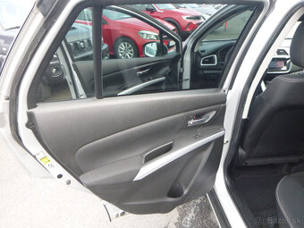 Suzuki Sx4 Scross 1,4T automat 2019 v záruke - 8