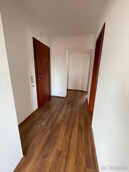 Nadštandardný 3 izbový byt vo Vranove nad Topľou - 8