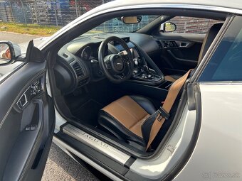 Jaguar F type R RWD - 8