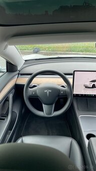 Tesla Model 3 Standard Range RWD 2023 - 8