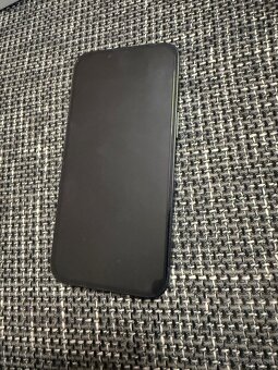 Predám iPhone 14 - 8