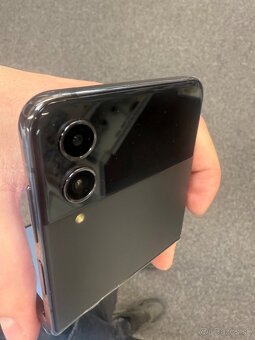 Samsung Galaxy Zflip 4 128Gb - 8