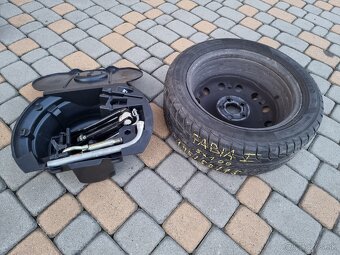 ŠKODA FABIA 1 predný nárazník červenej farby - 8