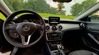 Mercedes Benz CLA - 8