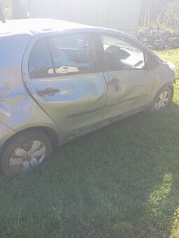 Predám Toyota Yaris na súčiastky - 8
