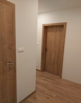 Predaj 3 izbového bytu s loggiou na Západe - 8