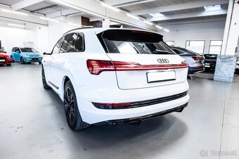 Audi E-tron - 8